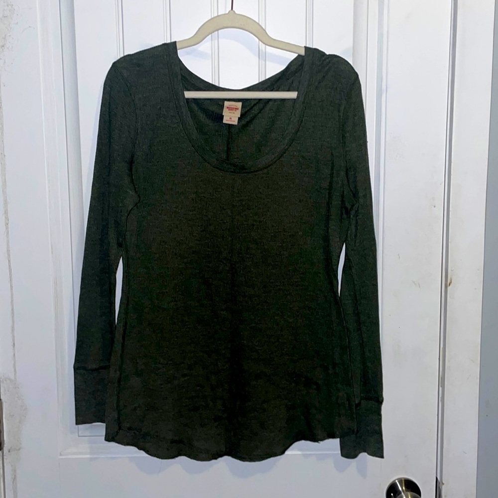 Olive green long sleeve shirt. Like new